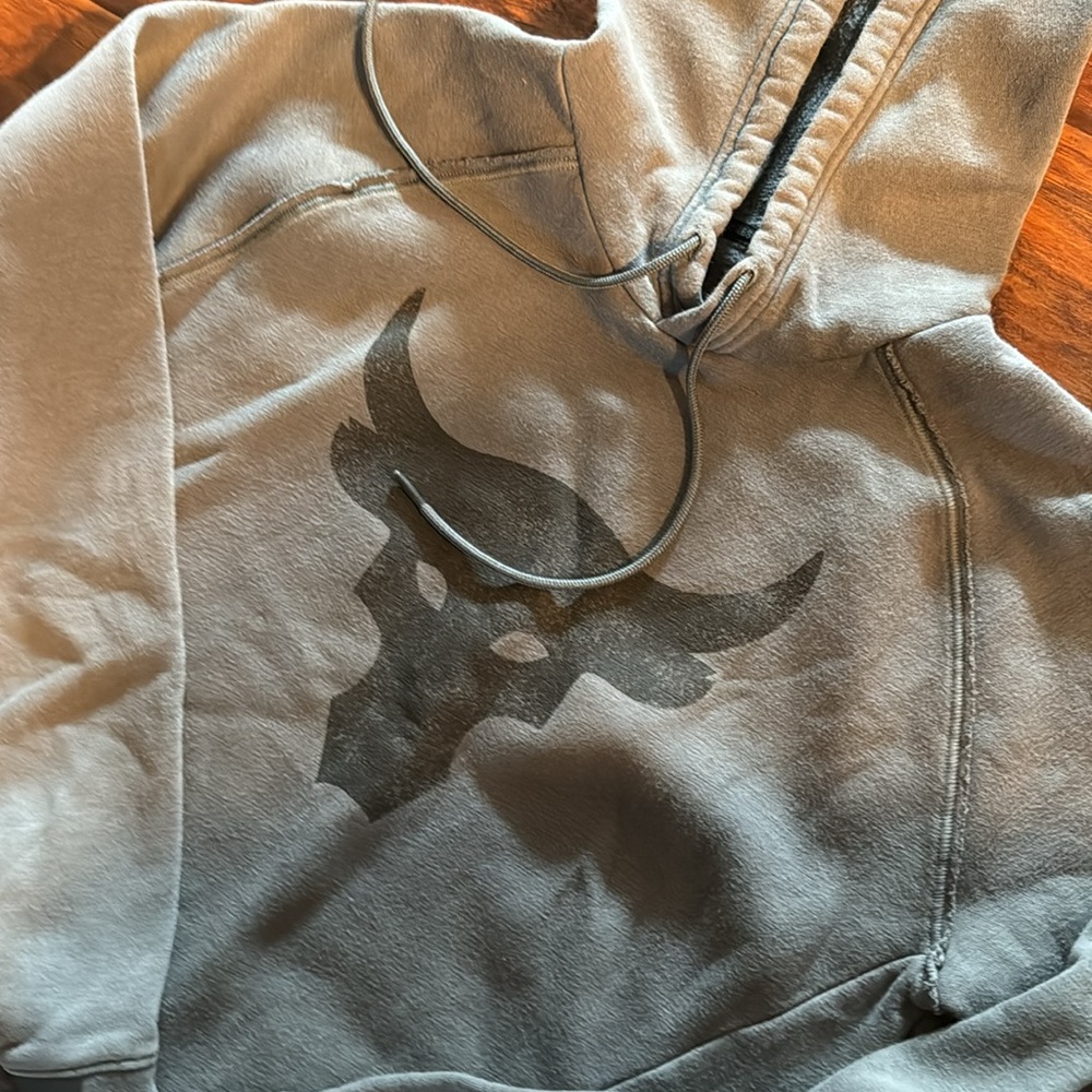 The Rock UA gray sweatshirt. Size S loose